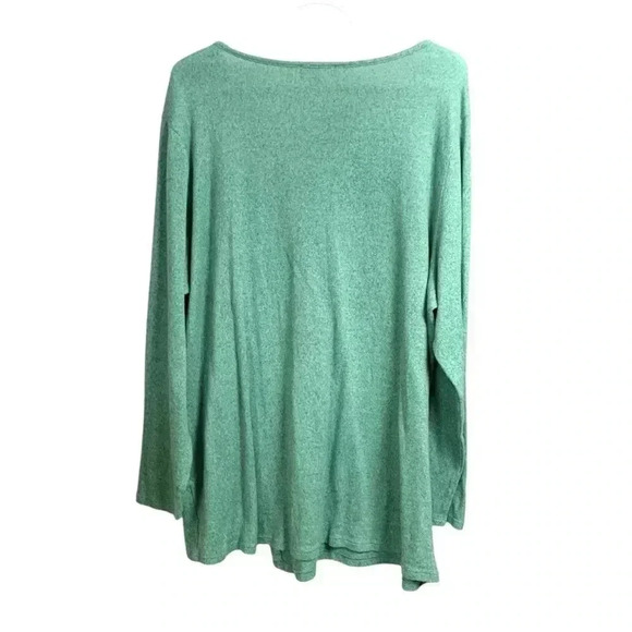 Lily Morgan soft green tunic style sweater with lots of  stretch - Picture 3 of 6